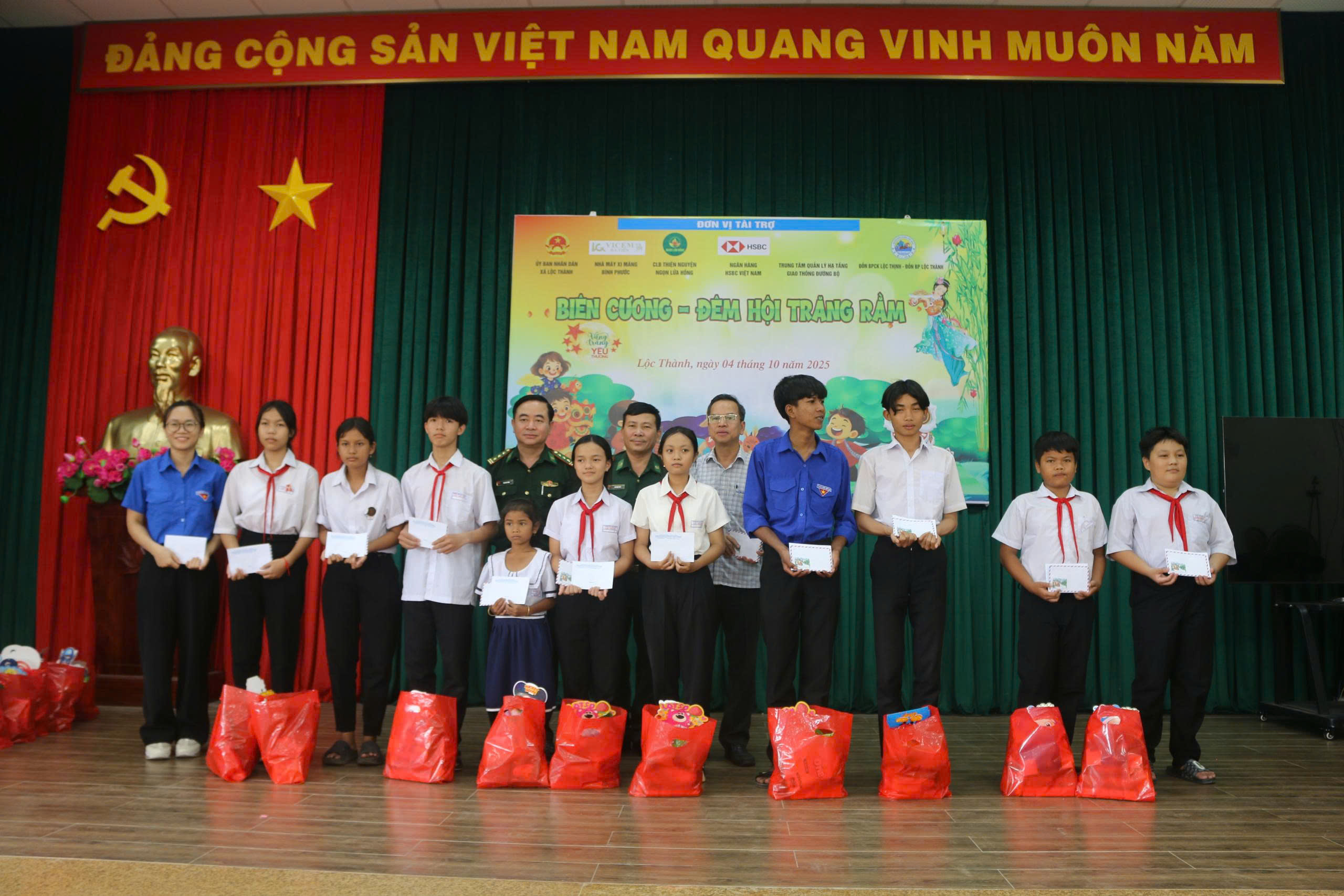 z7082332215572 37671a0707aaf91f4d23519932e1574b