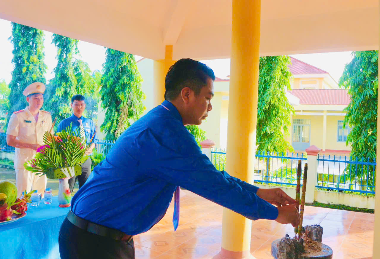 z7156644334356 15e7cbc115aa2d23f7b181326c36dc00